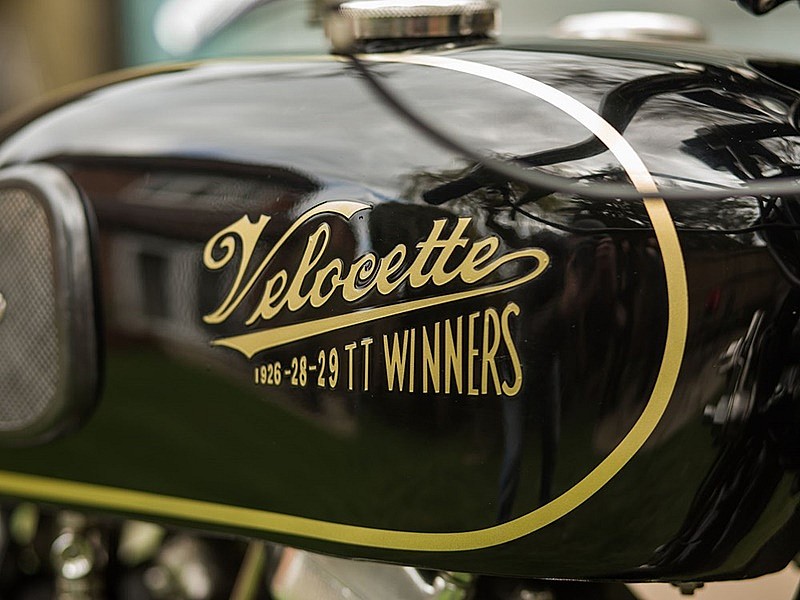Velocette V-twin - depósito