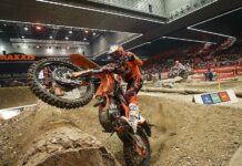 Cody Webb ganó dos carreras en la prueba de Bilbao
