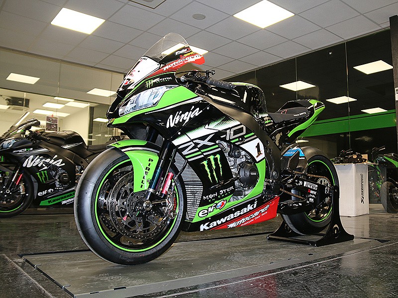 La ZX10RR de Jonathan Rea en el cuartel general del Provec Racing Kawasaki Team.