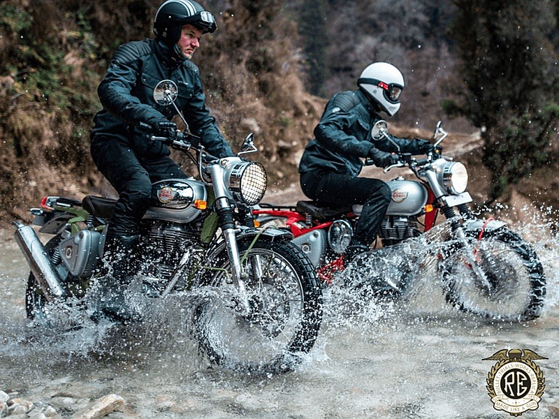 Royal Enfield Bullet Trials Works Replica - acción