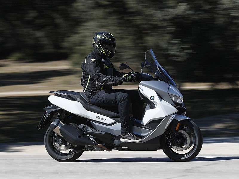 BMW C400GT en acción