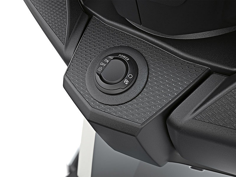 Arranque mediante botón y llave de proximidad en el BMW C400GT