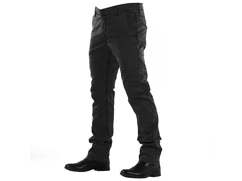 Pantalón Chino de Overlap, color negro