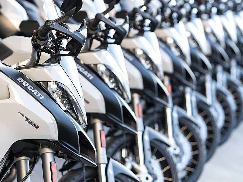 Unidades Ducati Multistrada 950 S 2019 en la Presentación Internacional de Valencia