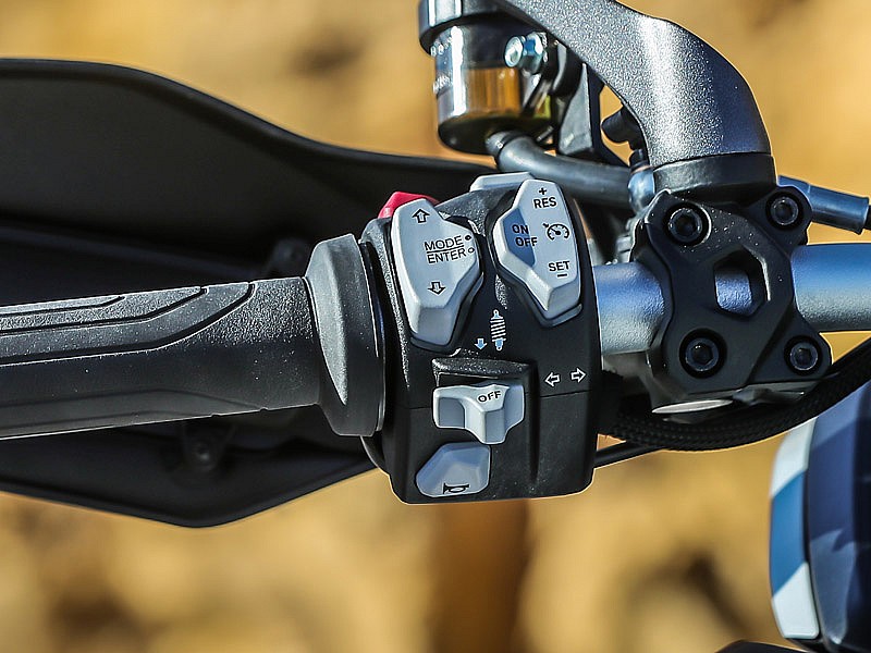 Piña izquierda de la Ducati Multistrada 950 S 2019