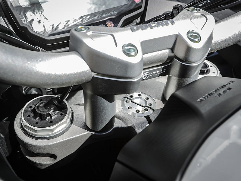 Suspensión electrónica semiactiva de serie en la Ducati Multistrada 950 S 2019
