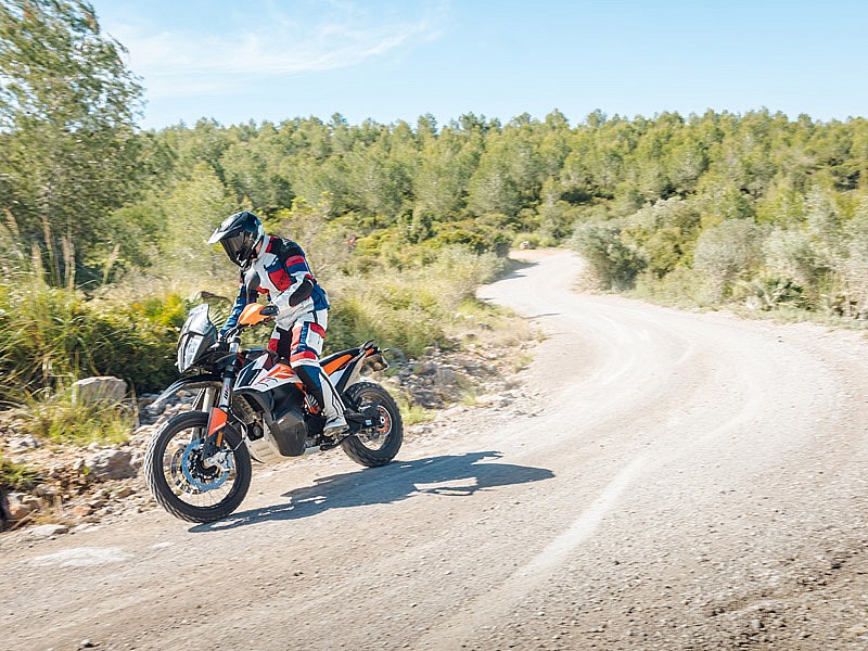 Las suspensiones WP XPLOR de la KTM 790 Adventure R marcan la diferencia