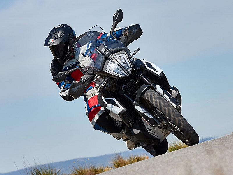 Guardabarros bajo y suspensiones WP APEX para la KTM 790 Adventure estándar