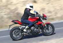 triumph_street_triple_s_a2_2019_02