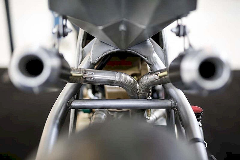 Aprilia-SXV-SCM-Simone-Conti-Motorcycles escapes