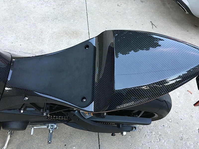 EBR 1190RS Carbon Edition - colin