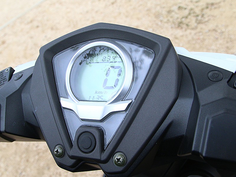 MX Motor Bolt 125, velocímetro
