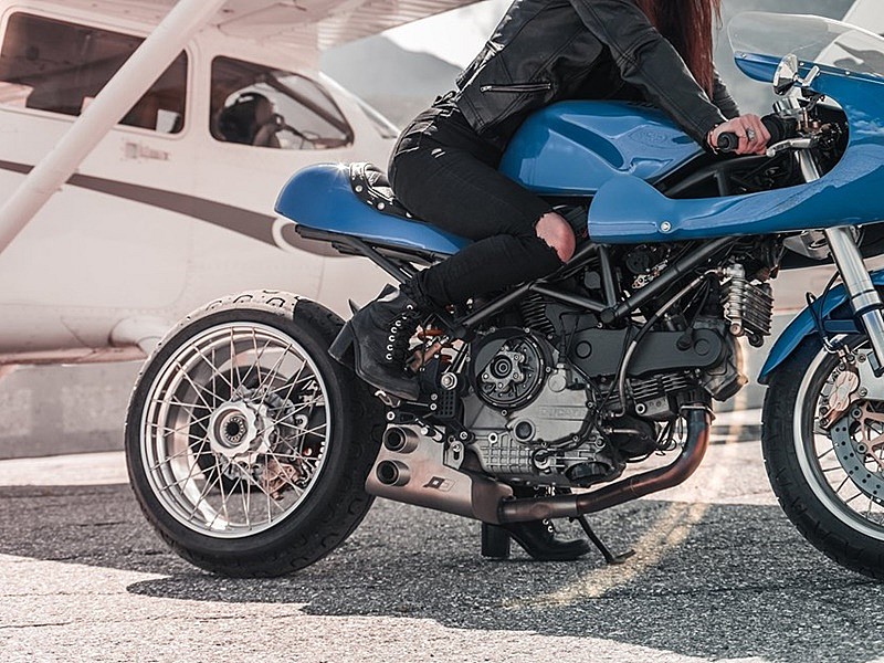 Ducati Monster 1000CR - escape