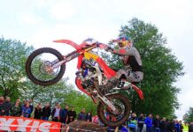 Paso sobre neumáticos en el Mundial de Enduro.