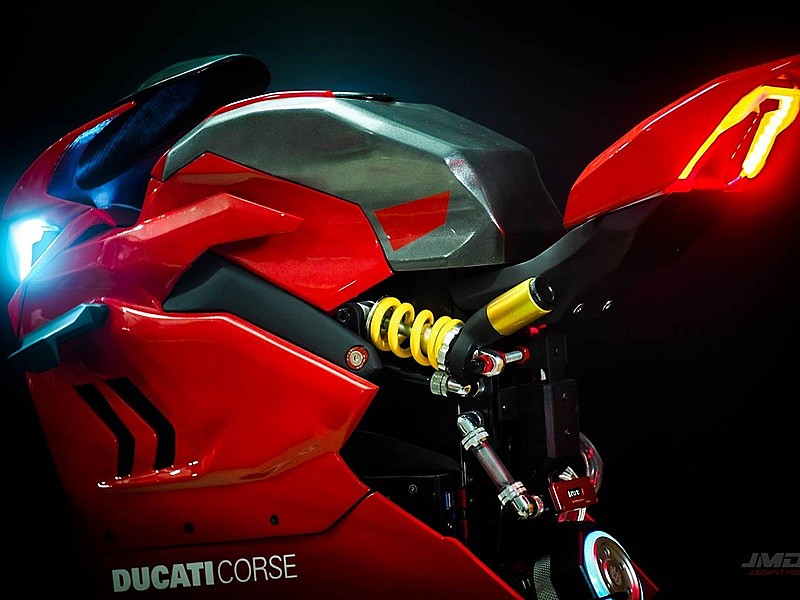 Ducati Panigale V4 PC - 04