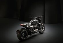 Triumph Rocket 3 TFC - trasera