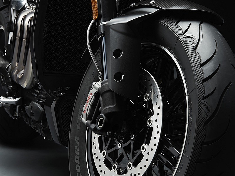 Triumph Rocket 3 TFC - freno