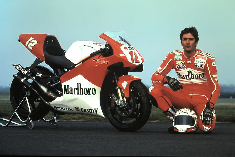 JM Bayle con la Modenas-Roberts de 500cc (1997)