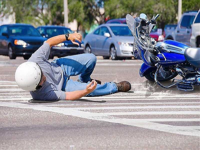 Accidentes y caídas en moto