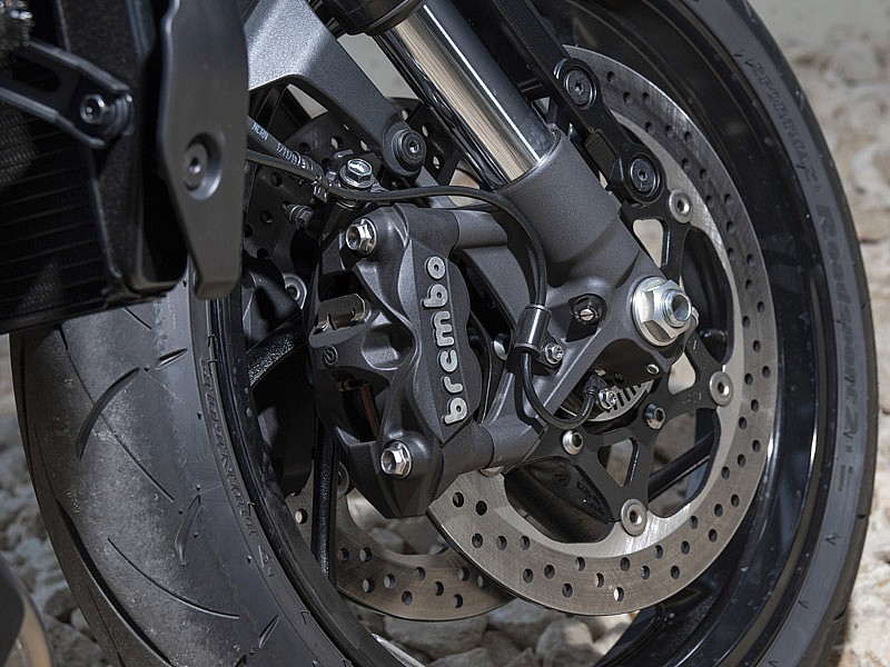 Pinzas de freno delanteras radiales Brembo para la Suzuki Katana 2019