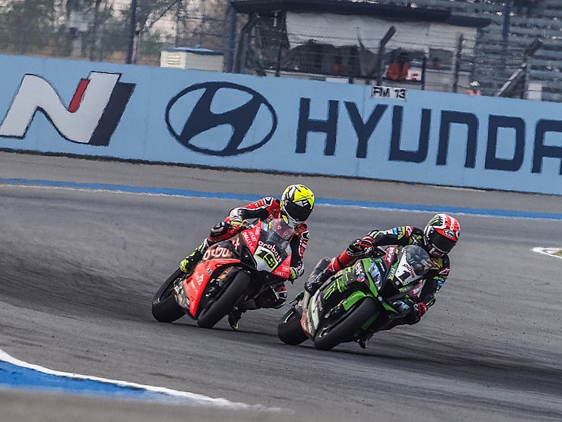 Rea ha batido a Bautista en las dos carreras de Imola