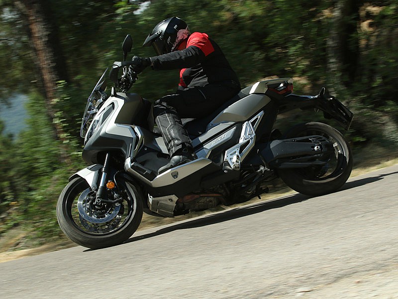 honda_x-adv_2019_11
