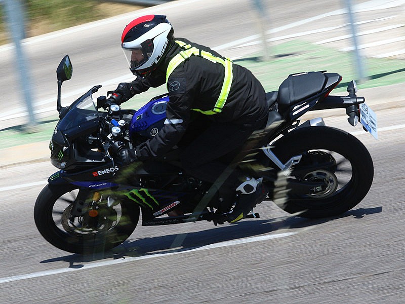 David Ruiz con la Yamaha YZF-R125
