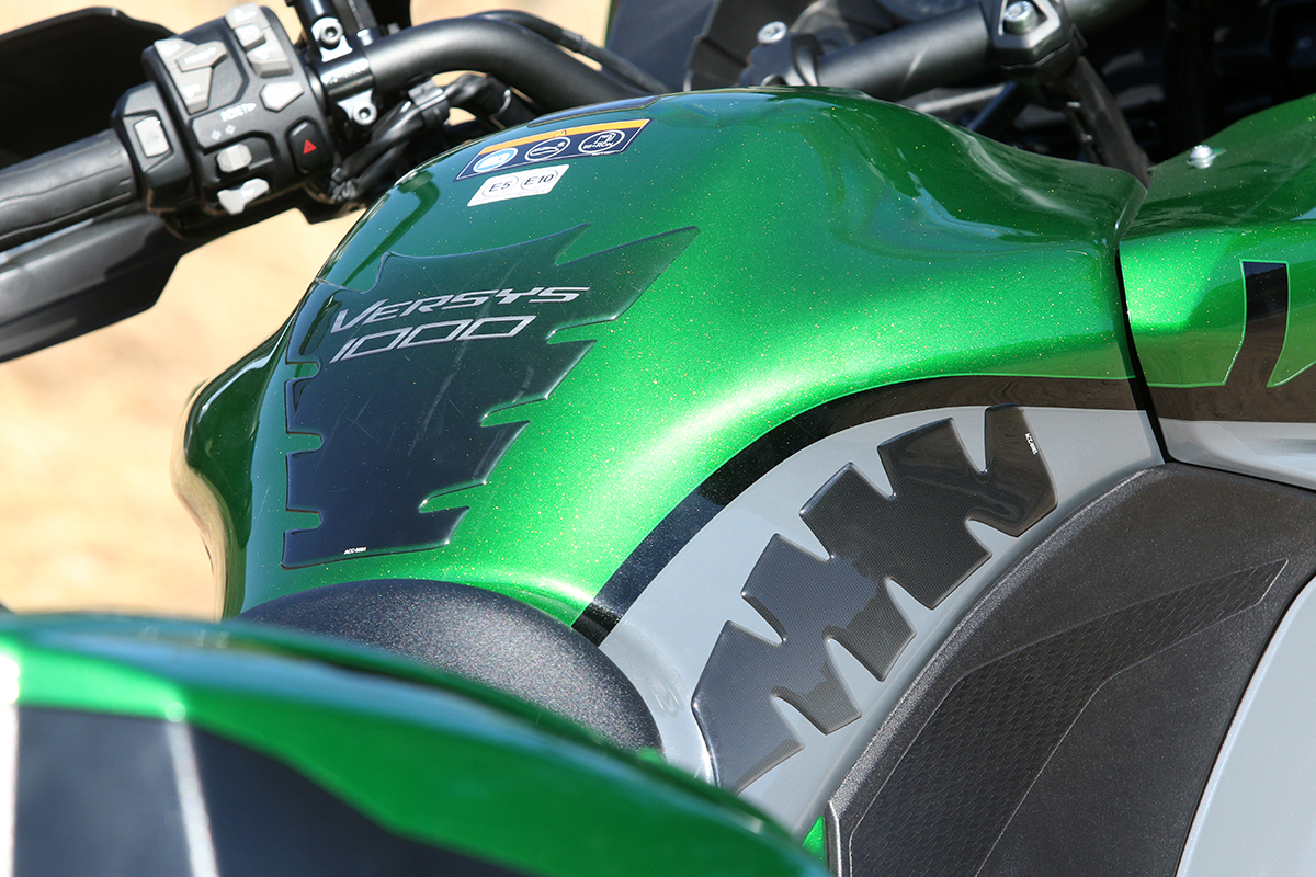 fijaciones_para_el_cuerpo_en_la_la_kawasaki_versys_1000_se