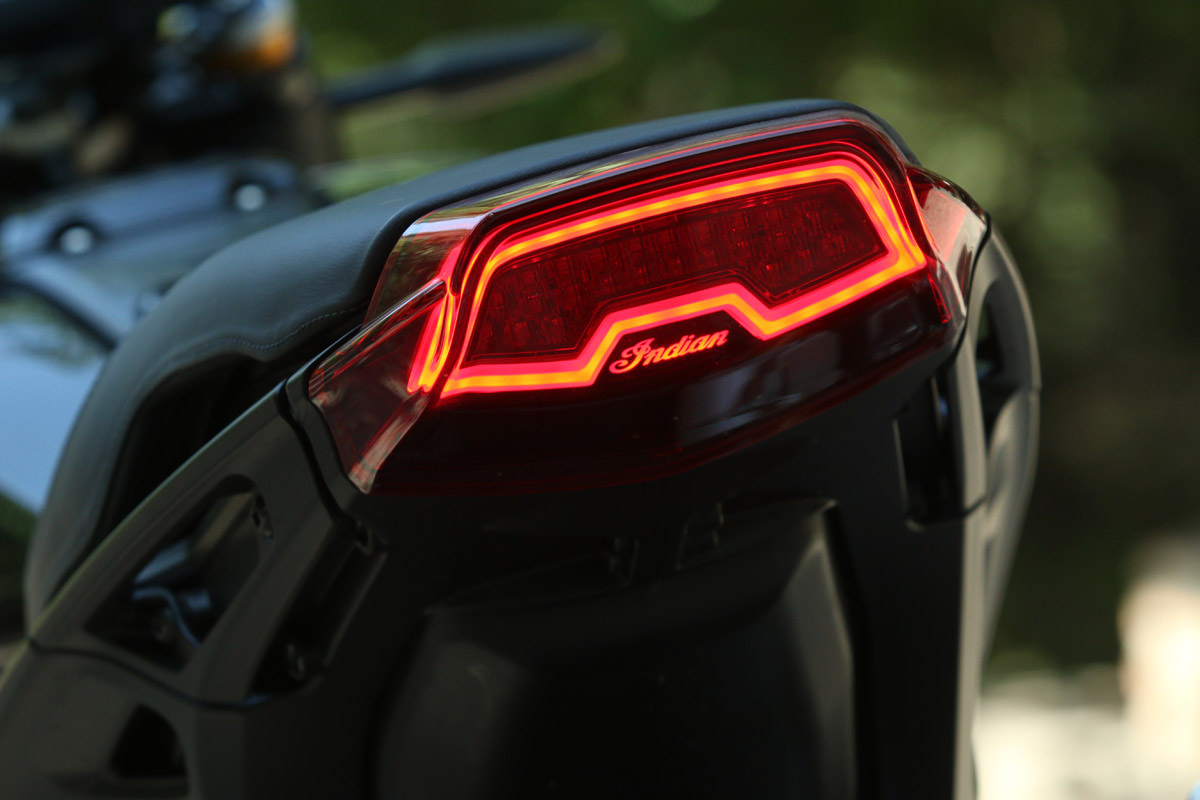 Óptica trasera de la Indian FTR 1200 S