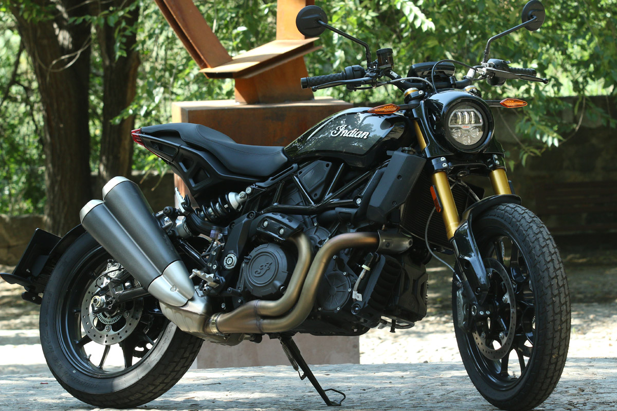Lateral derecho de la Indian FTR 1200 S