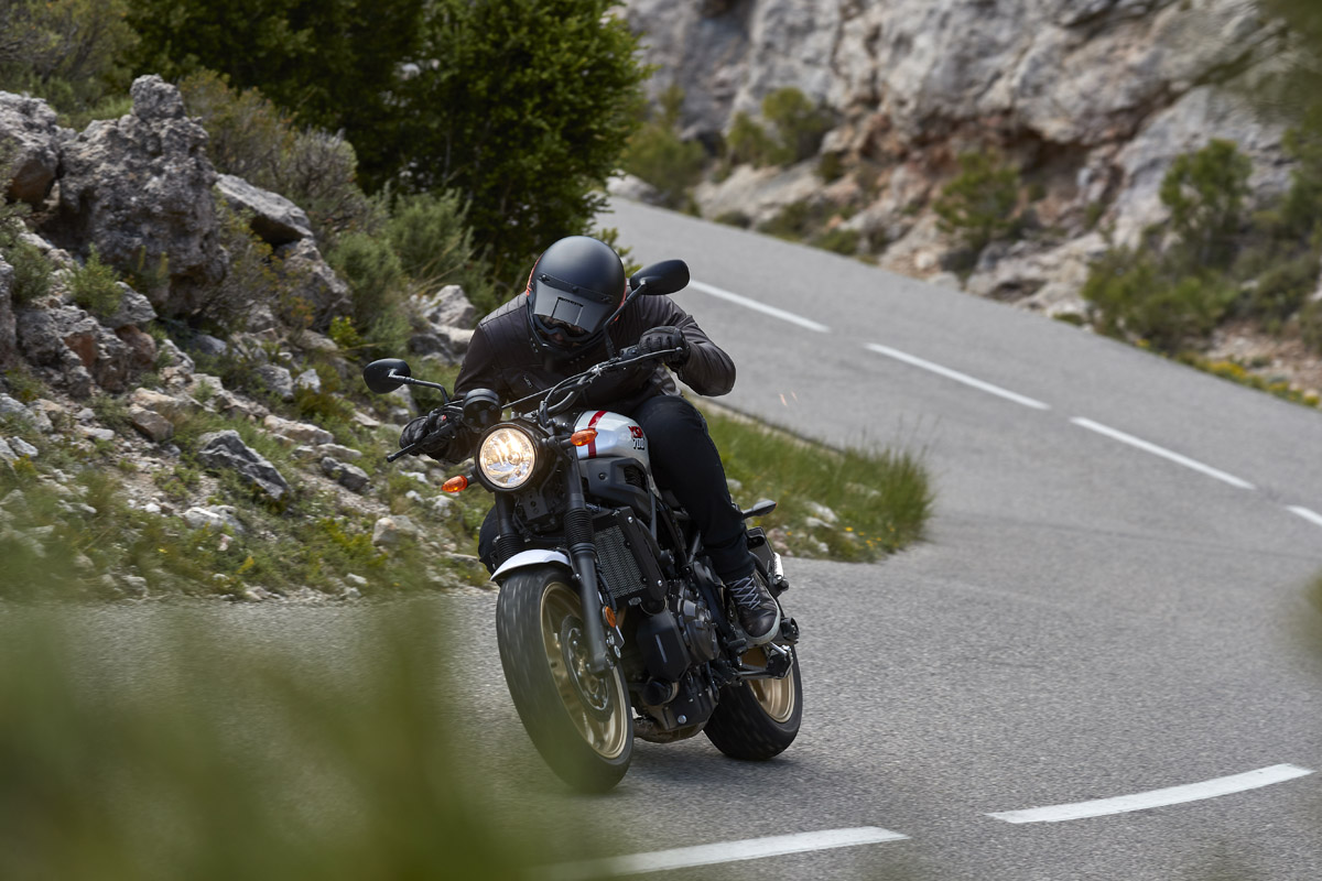 La Yamaha XSR700 XTribute homenajea a la XT500 de 1981