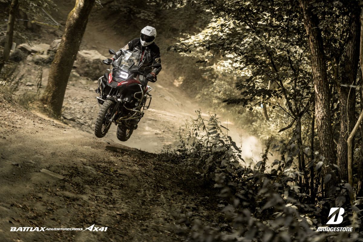 Bridgestone Battlax AX41