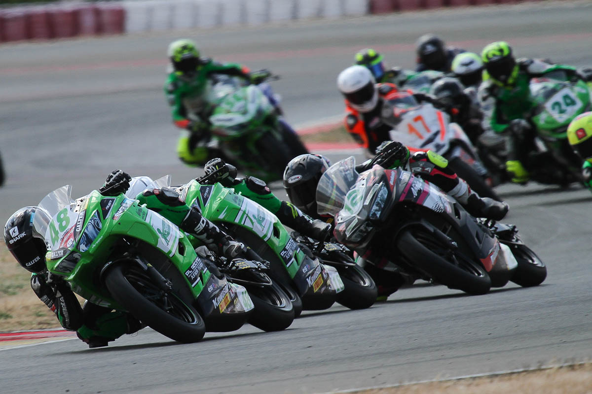 La carrera de SBK Junior fue muy competida