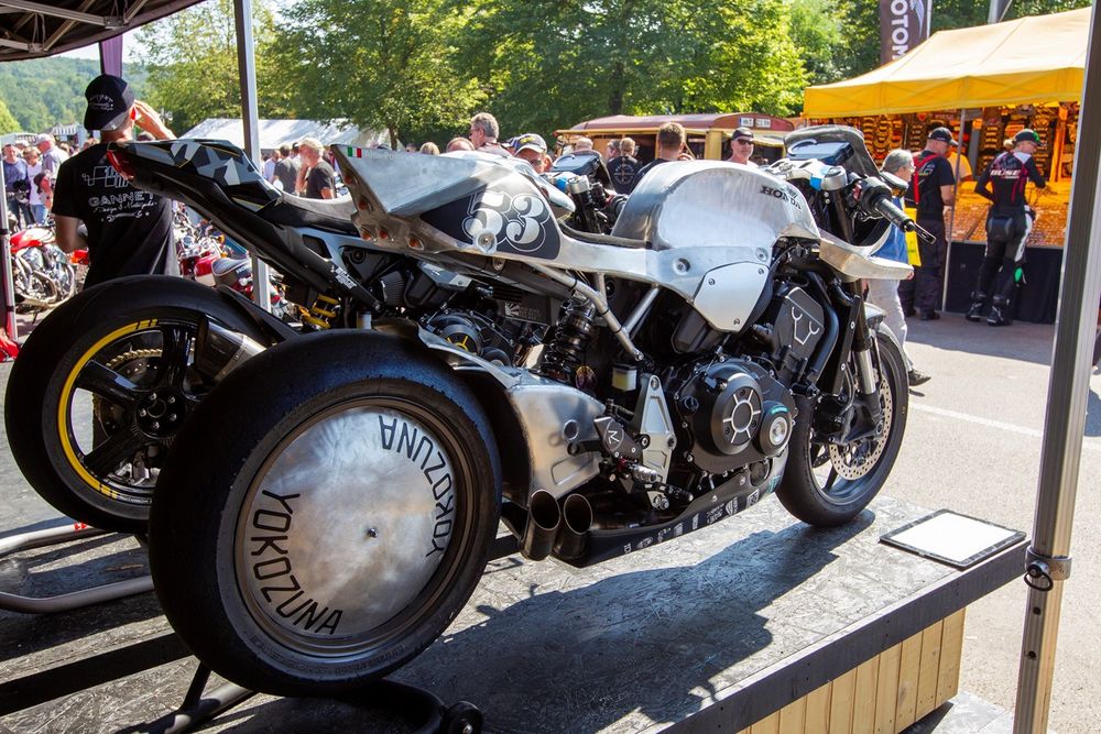 Honda Yokozuna (CB1000R)