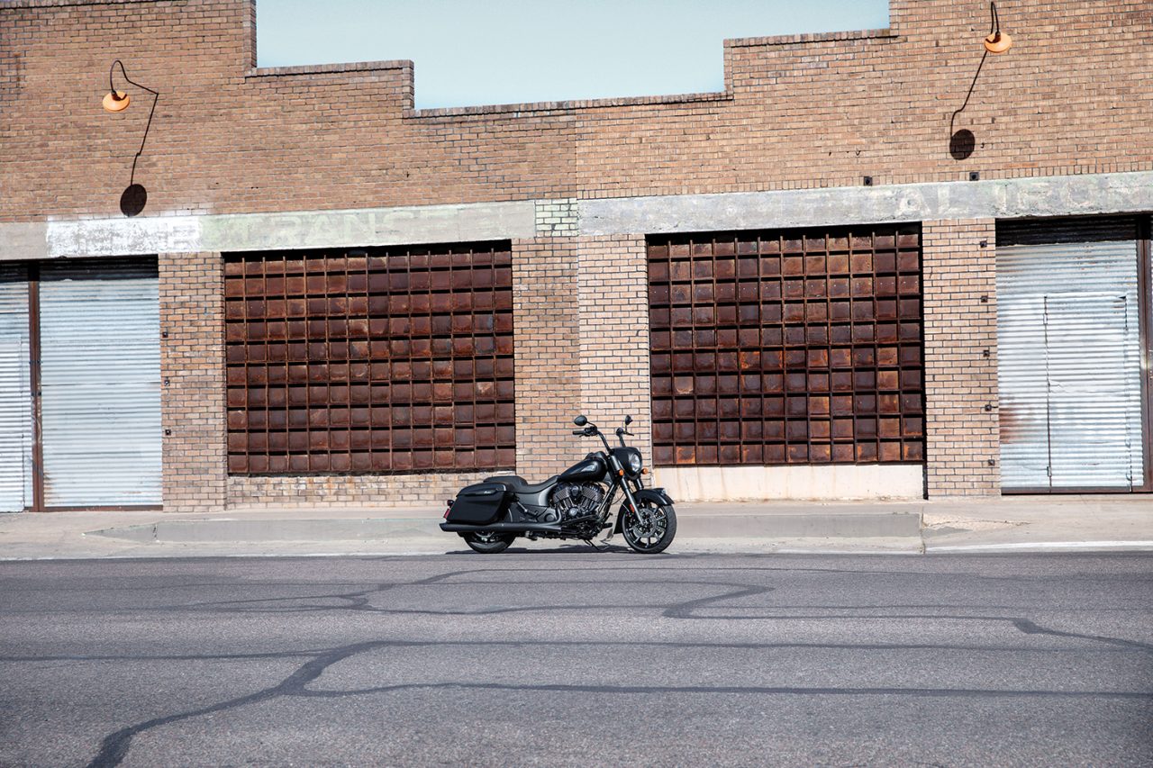 Indian Springfield Dark Horse 2020