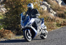 El motor del KYMCO Xciting S 400 declara 35,5 CV