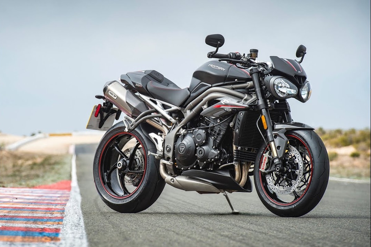 triumph_speed_triple_rs_2018_07