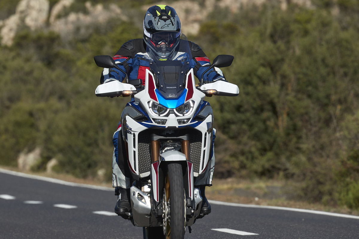 El recorrido de suspensión de la Honda CRF1100L Africa Twin Adventure Sports es el mismo que en la versión estándar