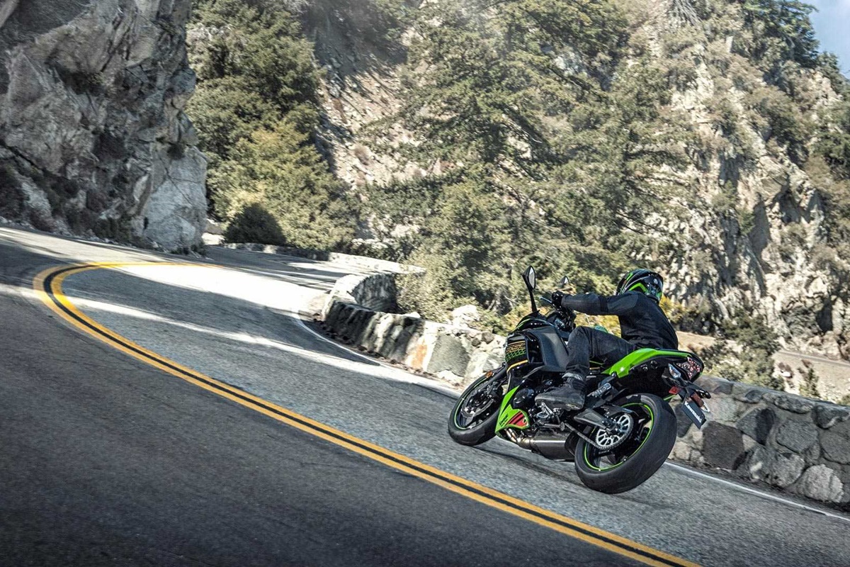 Kawasaki Ninja 650 2020 - trasera