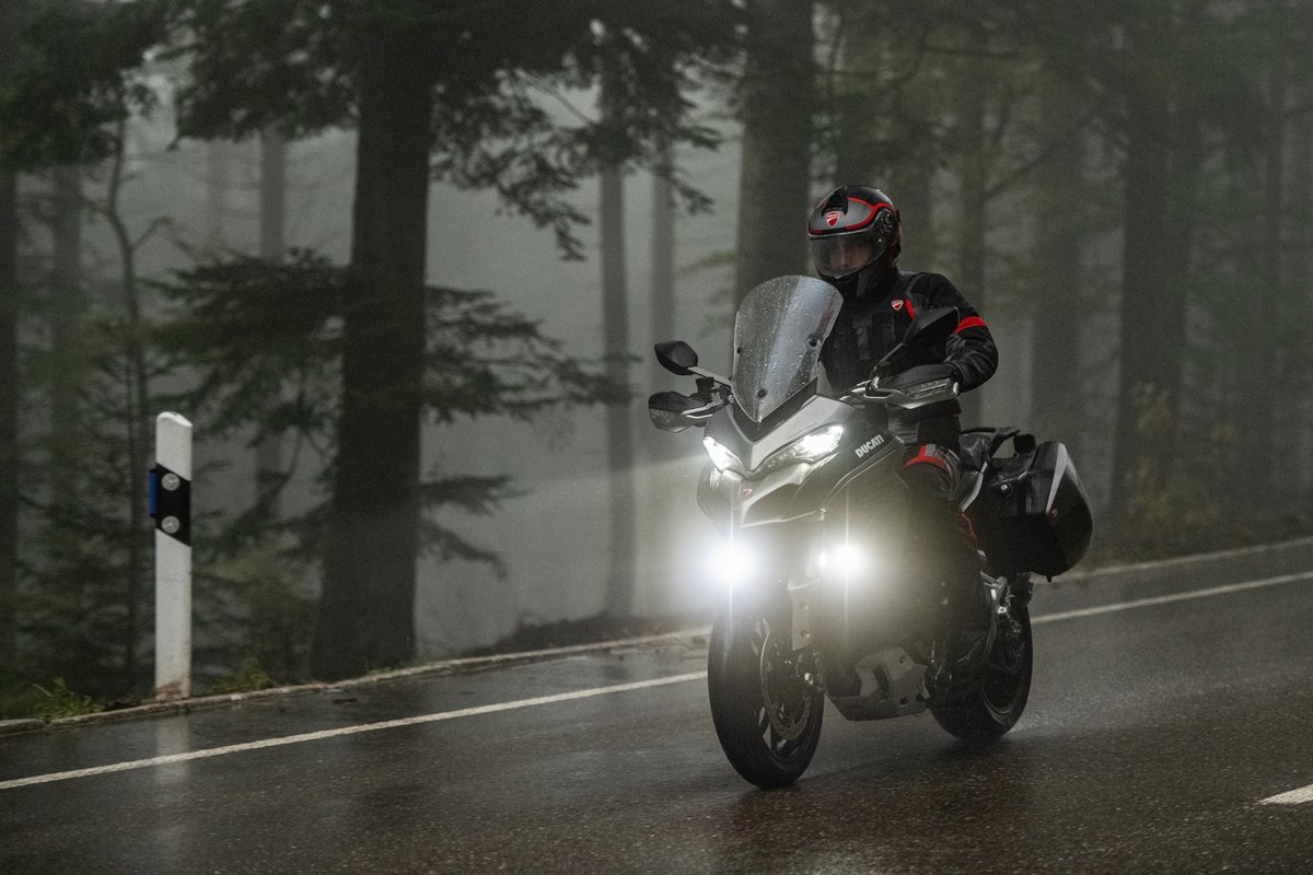 my20_ducati_multistrada_1260_s_grand_tour_08_uc101614_high