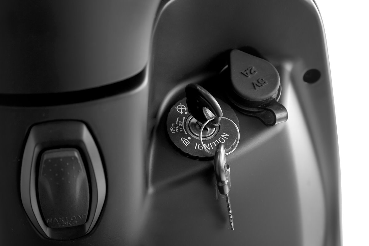 SYM Symphony 125 LX 2020 - toma USB