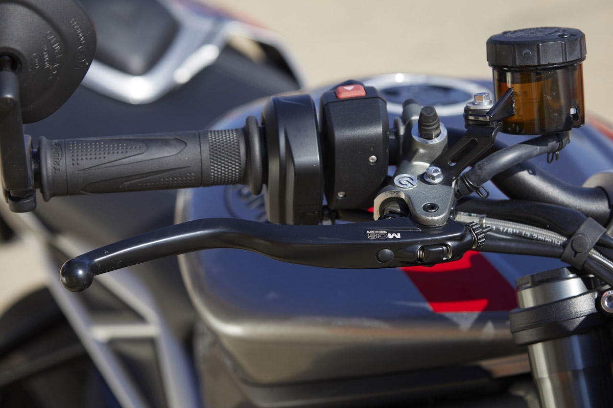 Bomba de freno delantera radial Brembo MCS para la Triumph Street Triple RS 2020