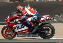 James Toseland en 2004 primer título con Ducati