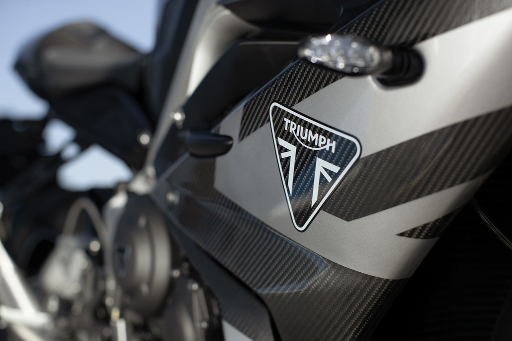 Triumph Daytona Moto2 765  2020