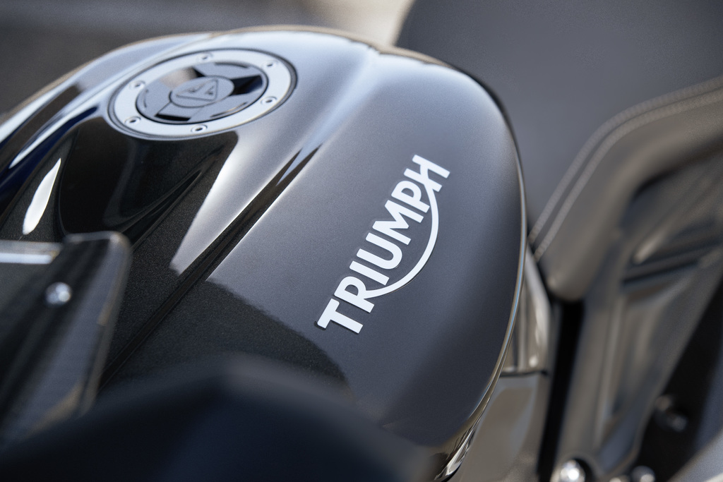 Triumph Daytona Moto2 765  2020