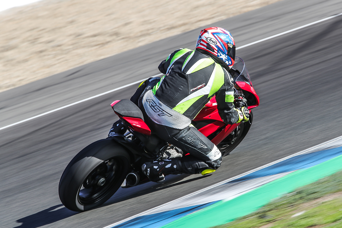 La Ducati Panigale V2 emplea un control de tracción derivado de la Desmosedici MotoGP