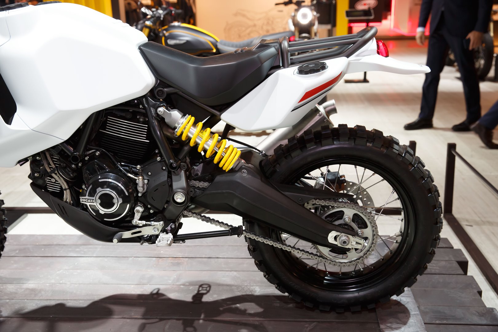 ducati_scrambler_desertx_concept_4_uc104231_high
