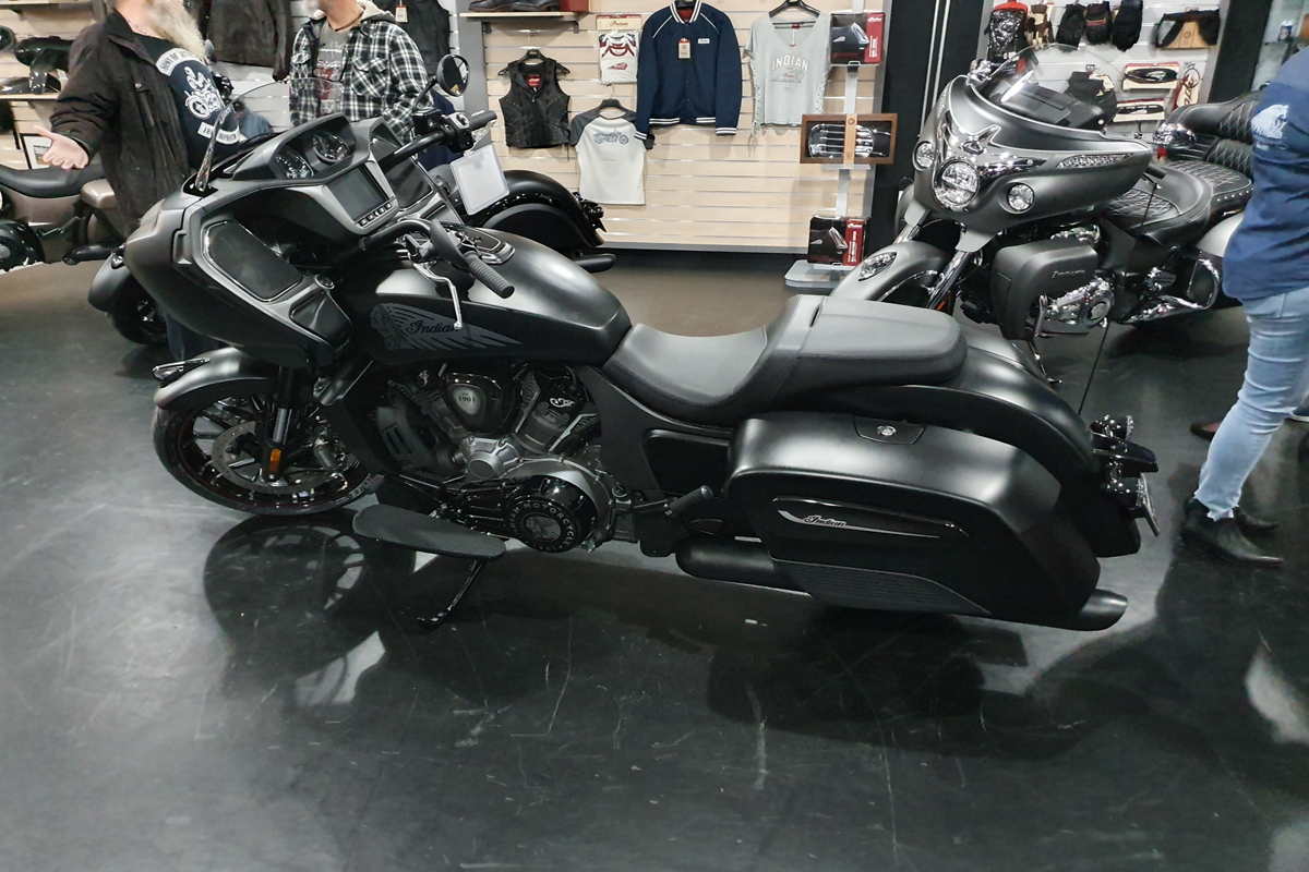 II Aniversario Milla Custom Indian. Challenger otro lado