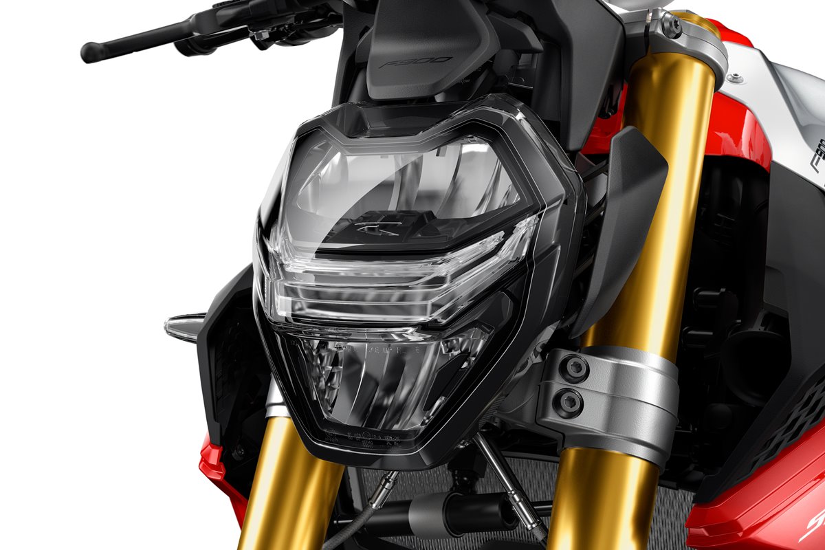 p90373084_highres_bmw-f-900-r-11-2019