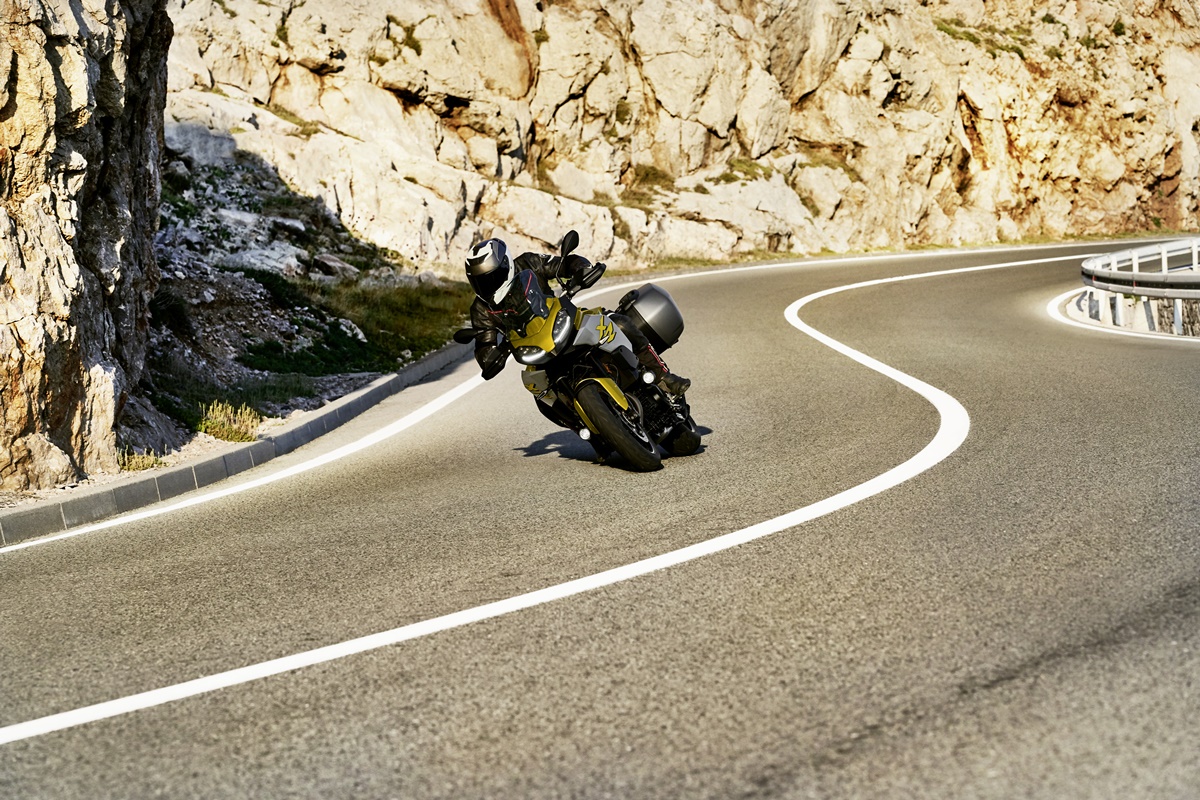 p90373122_highres_bmw-f-900-xr-11-2019